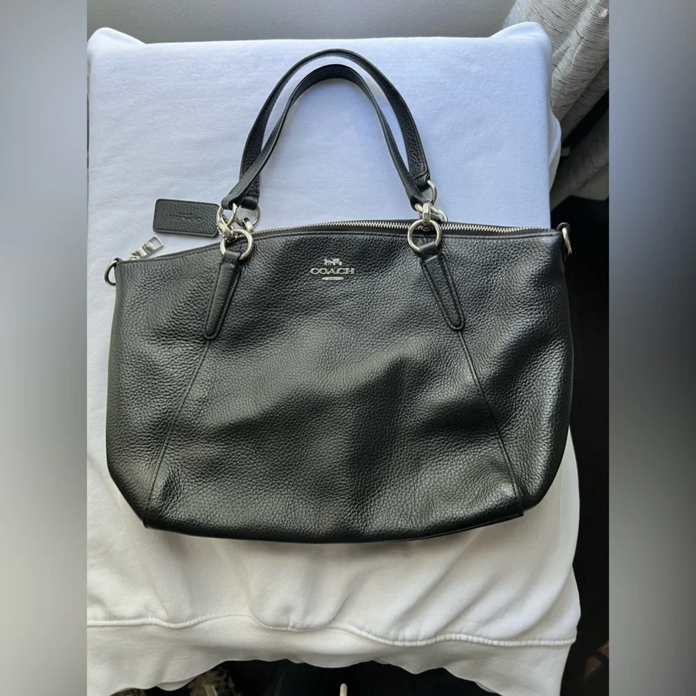 Coach Kelsey Black Leather Crossbody Purse - Picture 2 of 11